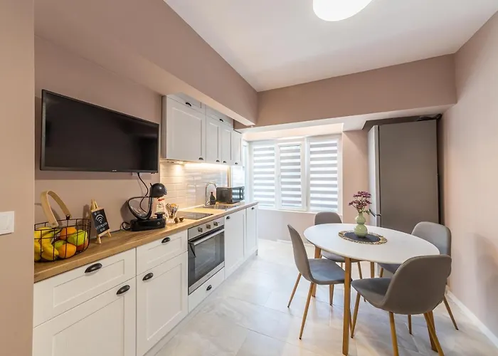 Great Location * Warna