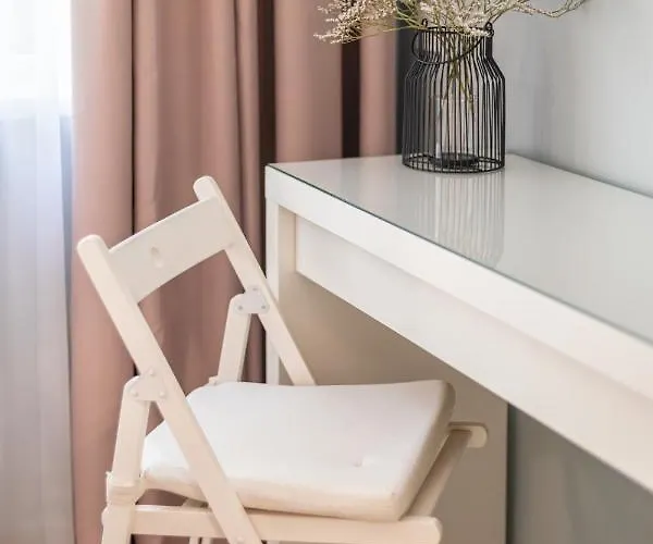 Great Location Warna